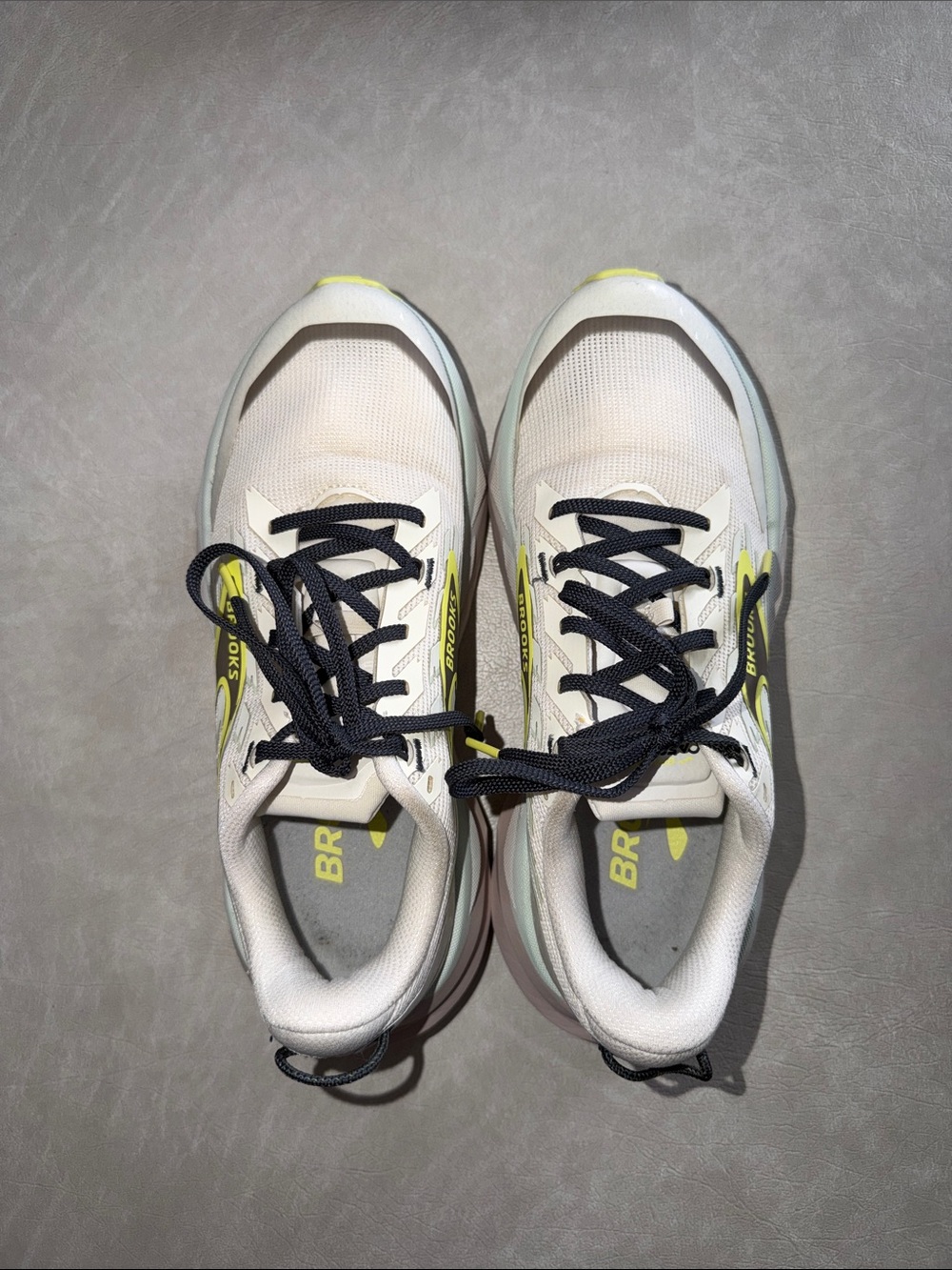 Brooks Women’s Cascadia 19 Trail Running Shoes - Picture 9 of 14